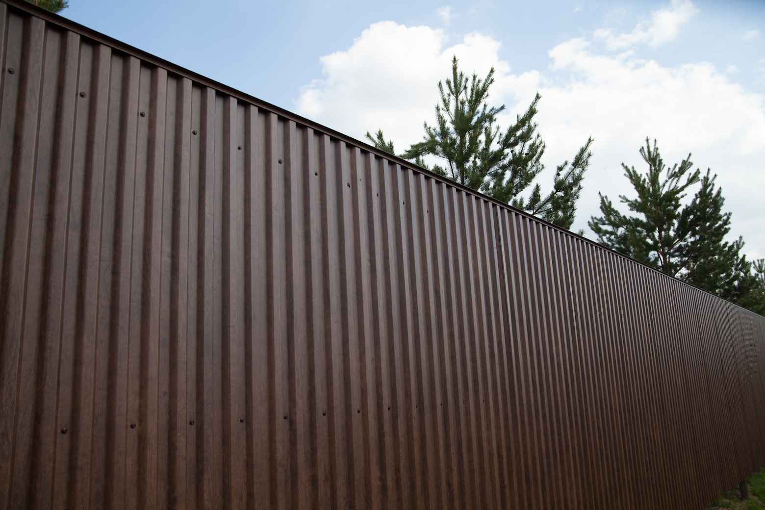 Монтаж профнастила Н57