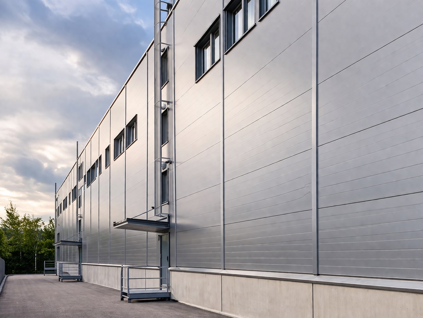 Склад из сэндвич-панелей