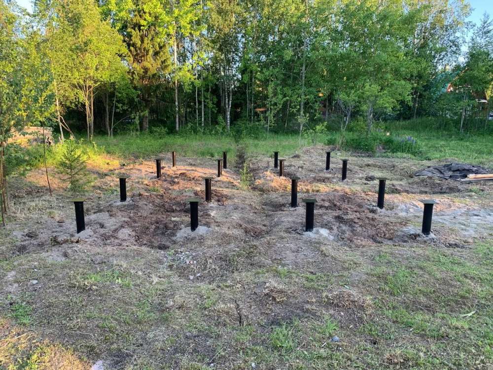 Основание на винтовых сваях для частного участка